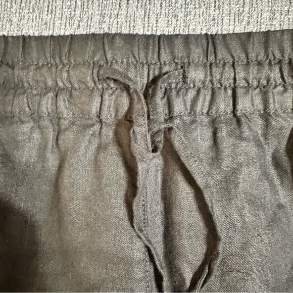 Tommy Bahama Women’s Palmbray High Waist Linen Shorts - Picture 8 of 16